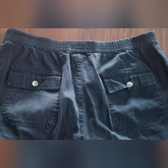 Woman's khakis - Picture 5 of 5